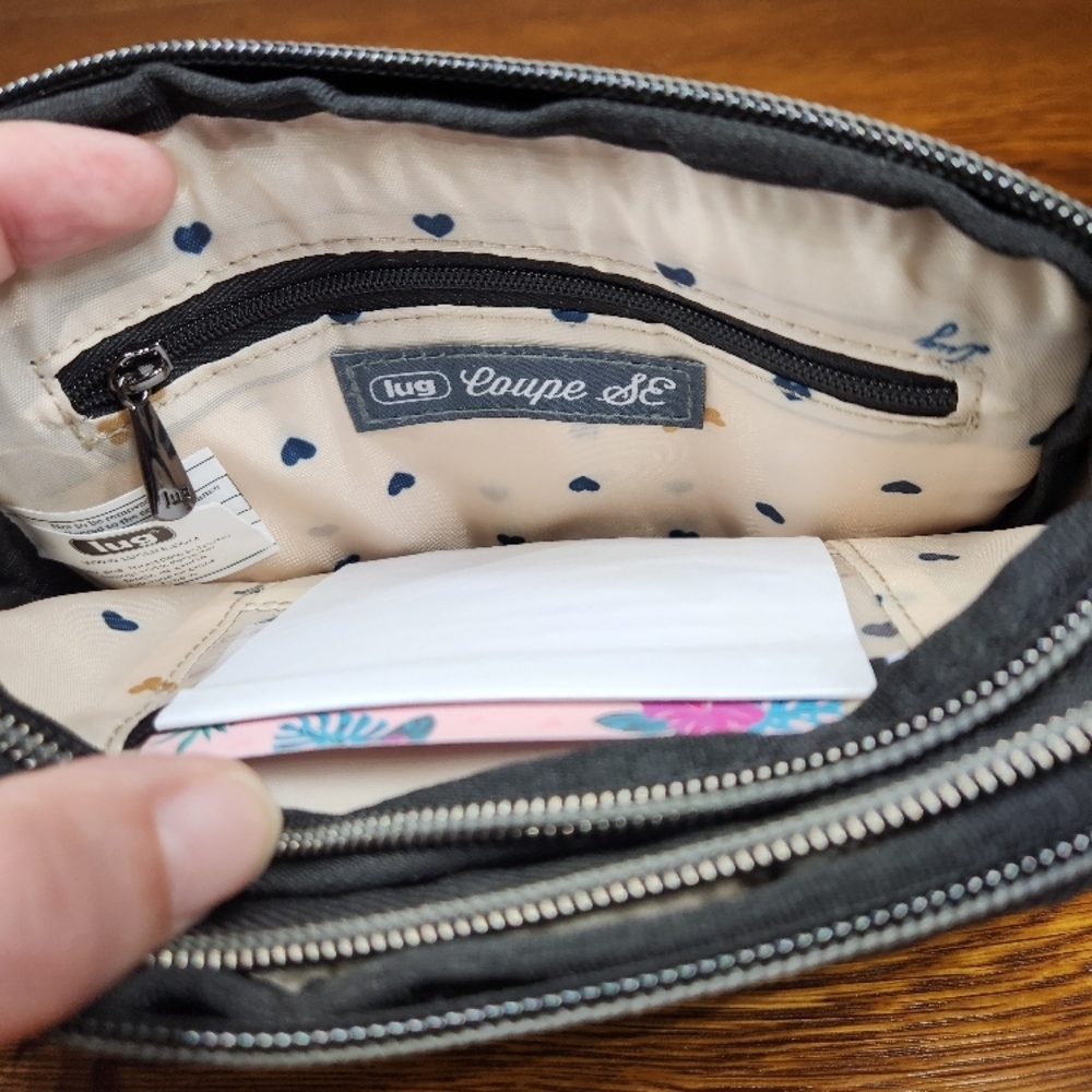 Lug Coupe SE Convertible Crossbody Bag Paws - Picture 8 of 8